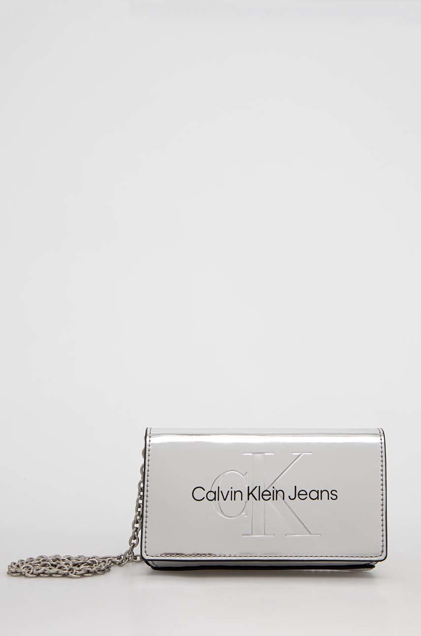 

Чанта Calvin Klein Jeans в сребристо, Сребърен