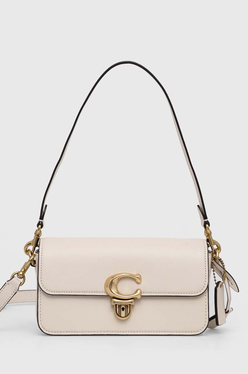 

Кожена чанта Coach Studio Baguette в бежово, Бежов