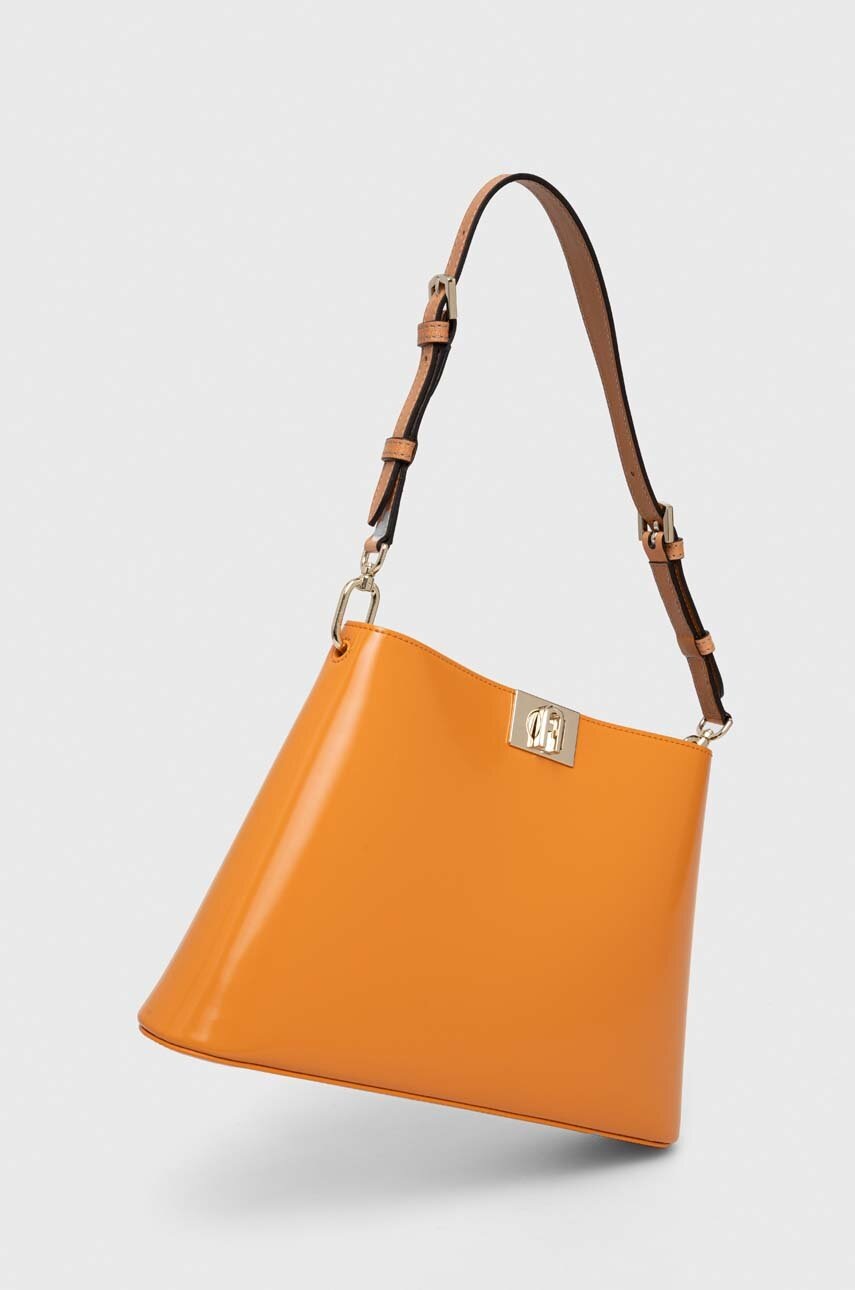 

Кожаная сумочка Furla Fleur цвет оранжевый