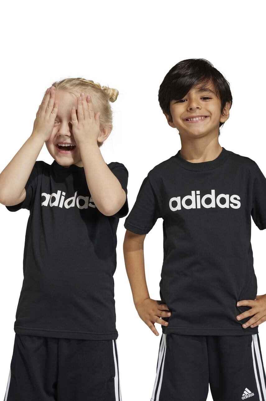 

Детска памучна тениска adidas LK LIN CO в черно с десен, Черен