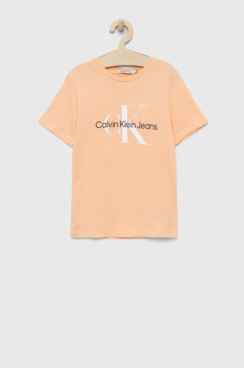 Dětské bavlněné tričko Calvin Klein Jeans oranžová barva, s potiskem - oranžová -  100 % Bavlna