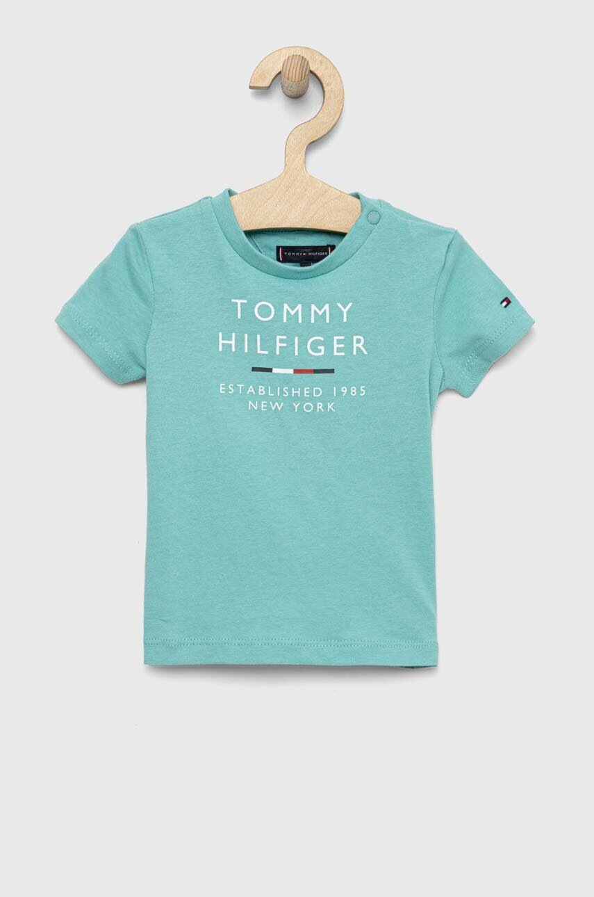

Детска памучна тениска Tommy Hilfiger в тюркоазено с принт, Тюркоазен