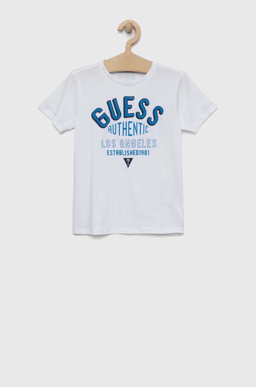 

Детска памучна тениска Guess в бяло с принт, Бял