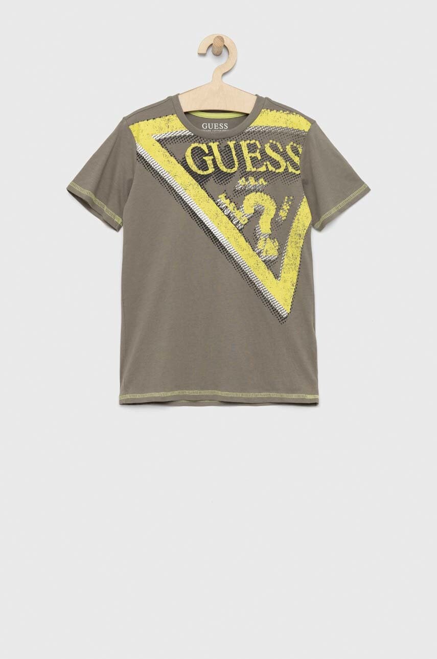 

Дитяча бавовняна футболка Guess колір зелений з принтом