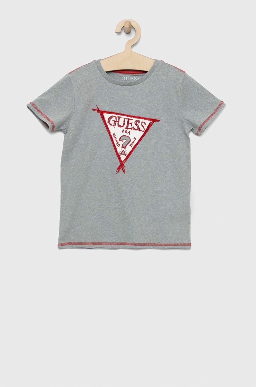 

Детская футболка Guess цвет серый с аппликацией