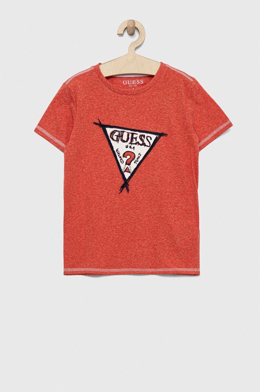 Dětské tričko Guess červená barva, s aplikací - červená -  50 % Polyester