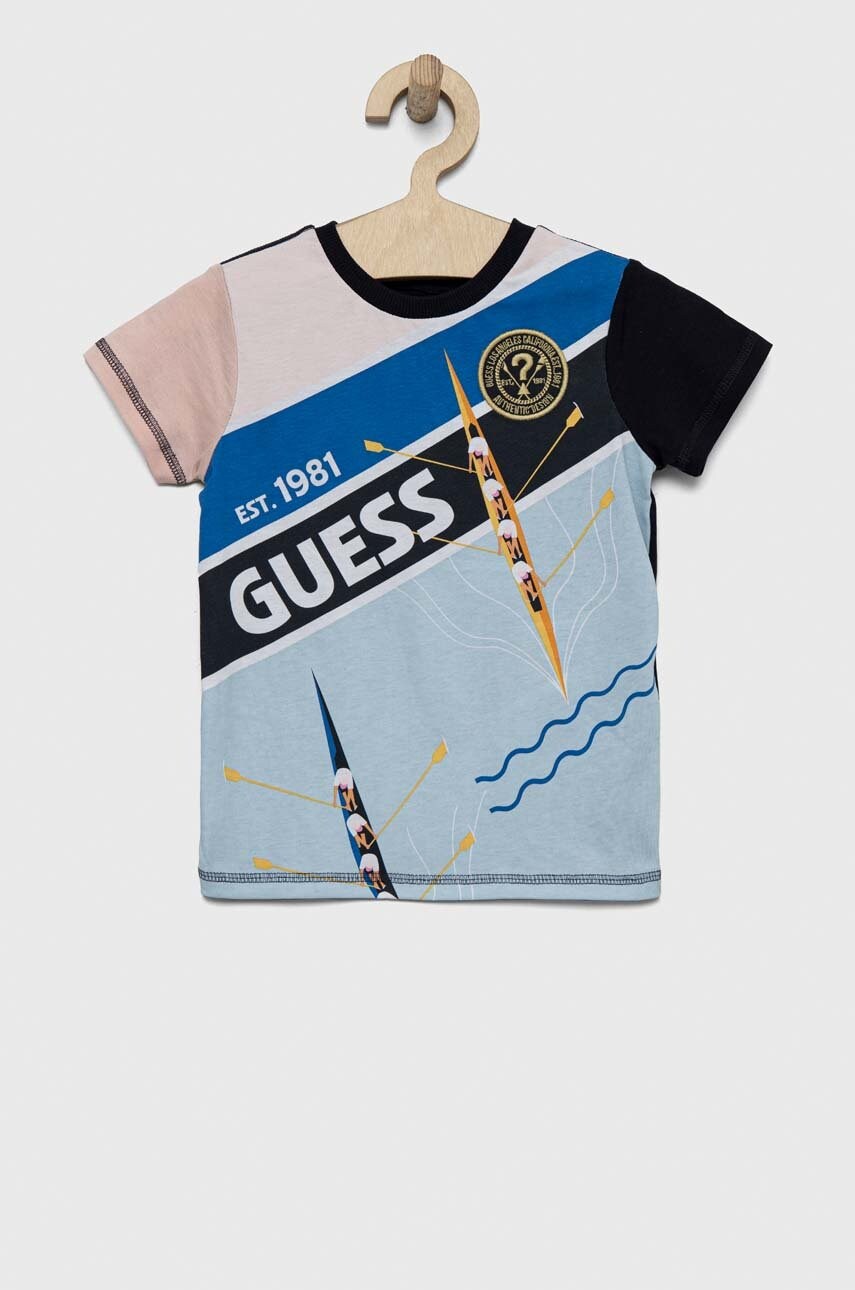 

Детска памучна тениска Guess в синьо с десен, Син