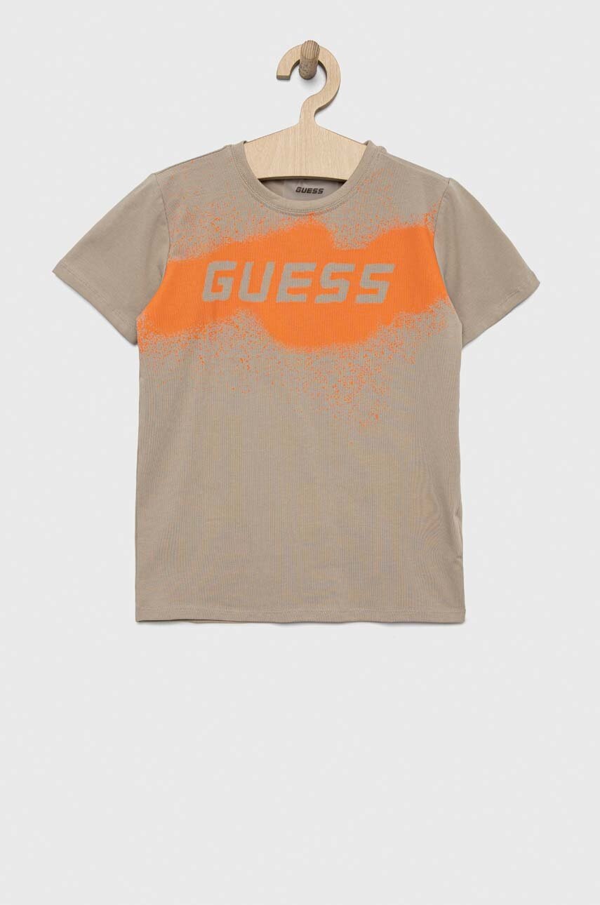 

Детская футболка Guess цвет бежевый с принтом