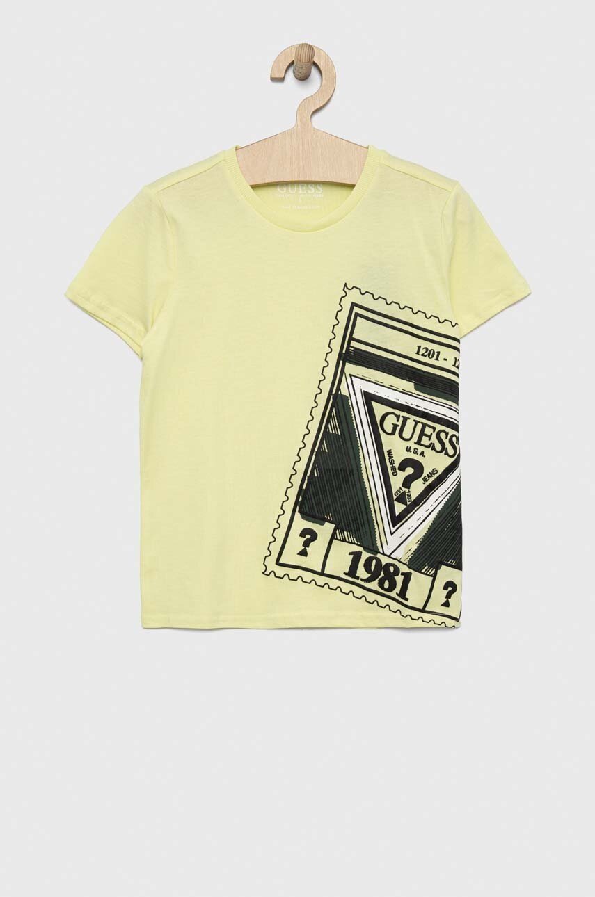 

Дитяча бавовняна футболка Guess колір зелений з принтом
