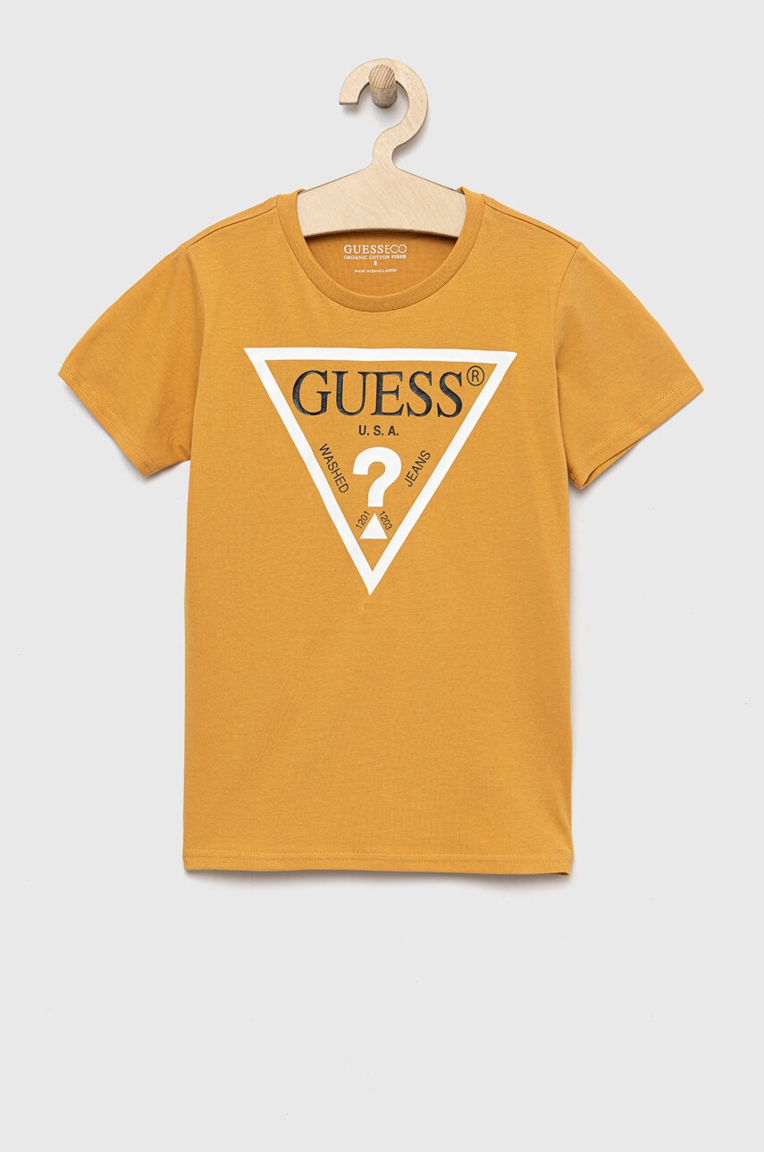 

Детска памучна тениска Guess в жълто с принт, Жълт