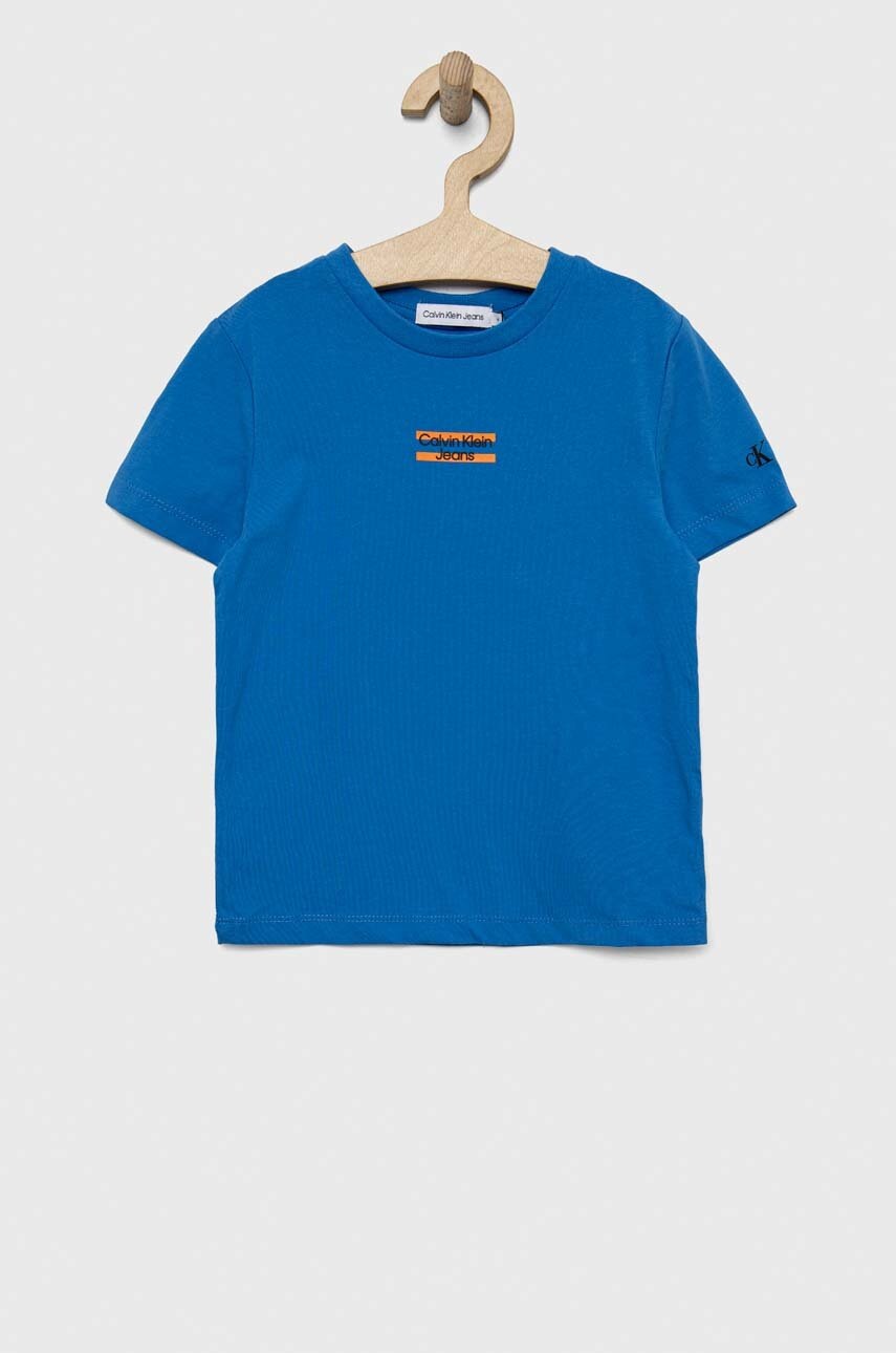 

Детска памучна тениска Calvin Klein Jeans в синьо с принт, Син