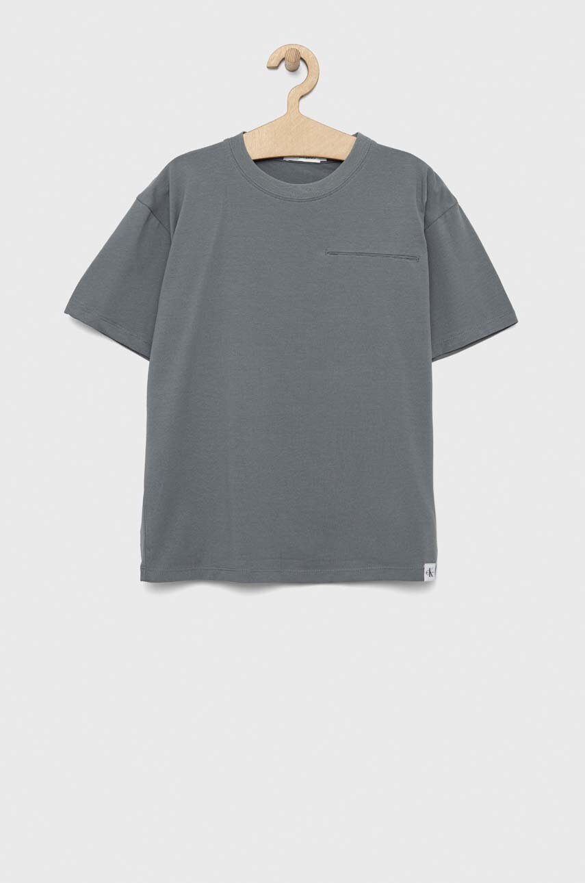 

Детска тениска Calvin Klein Jeans в сиво с изчистен дизайн, Сив