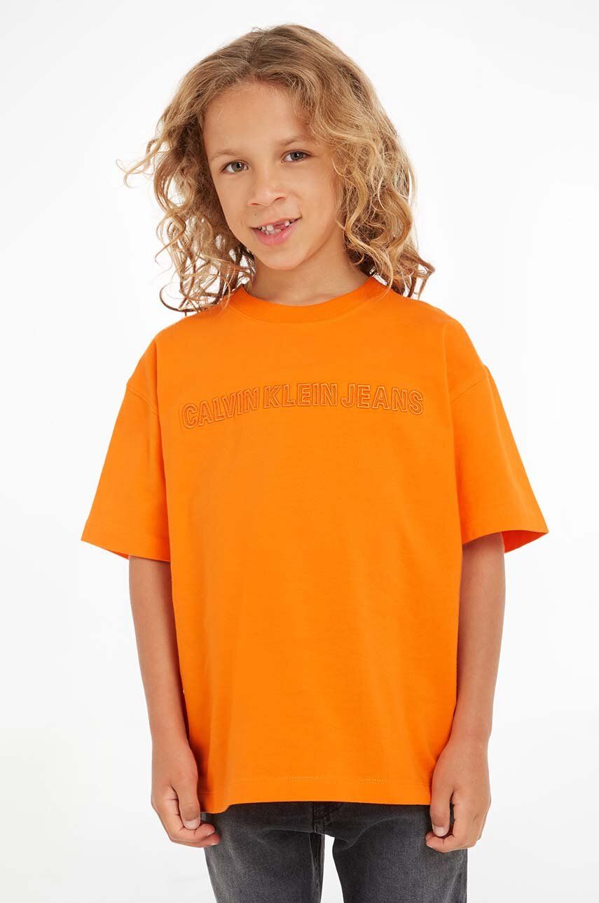 Levně Dětské tričko Calvin Klein Jeans oranžová barva