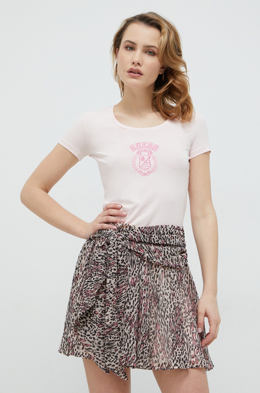 

Футболка Guess жіночий колір рожевий