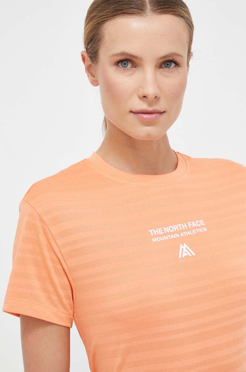 

Спортивна футболка The North Face Mountain Athletics колір помаранчевий