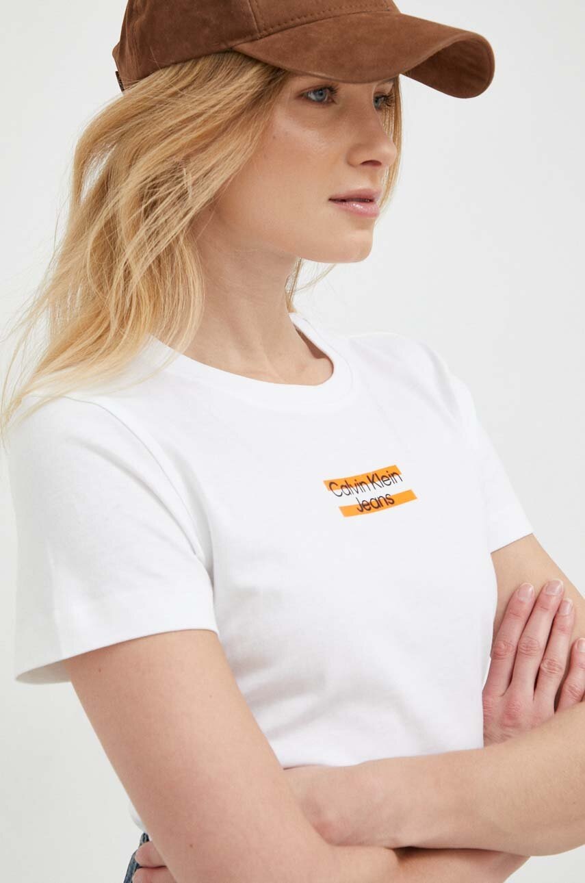 

Памучна тениска Calvin Klein Jeans в бяло, Бял