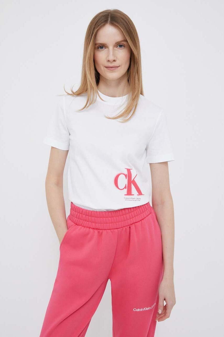 

Памучна тениска Calvin Klein Jeans в бяло, Бял