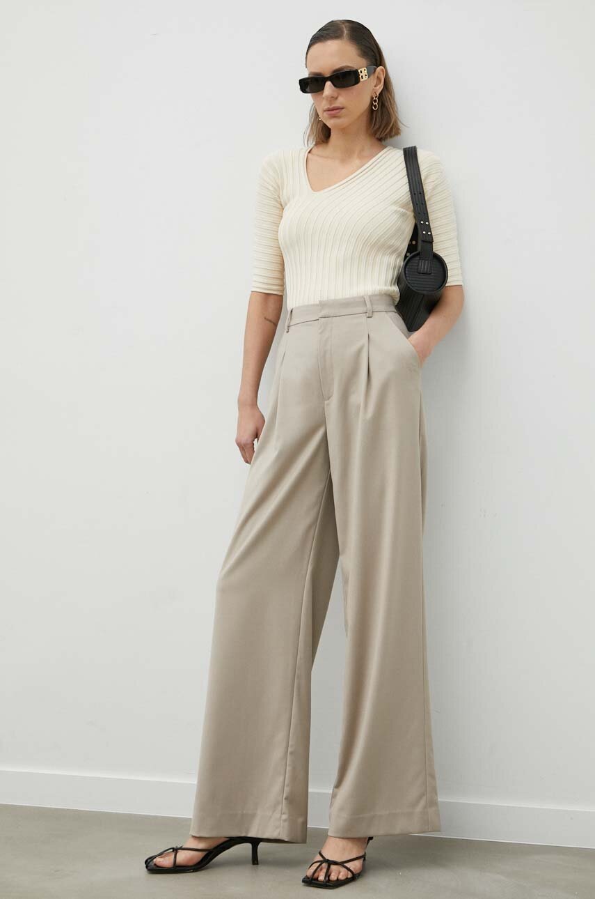 Μπλουζάκι By Malene Birger χρώμα: μπεζ φωτογραφία