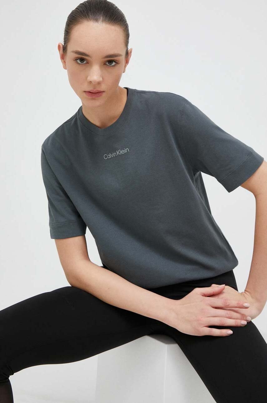 

Спортна тениска Calvin Klein Performance Essentials в зелено, Зелен