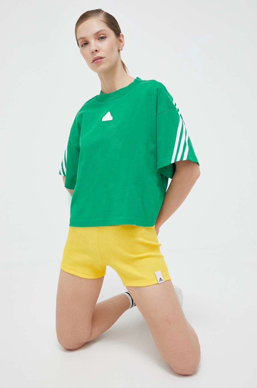 

Хлопковая футболка adidas цвет зелёный
