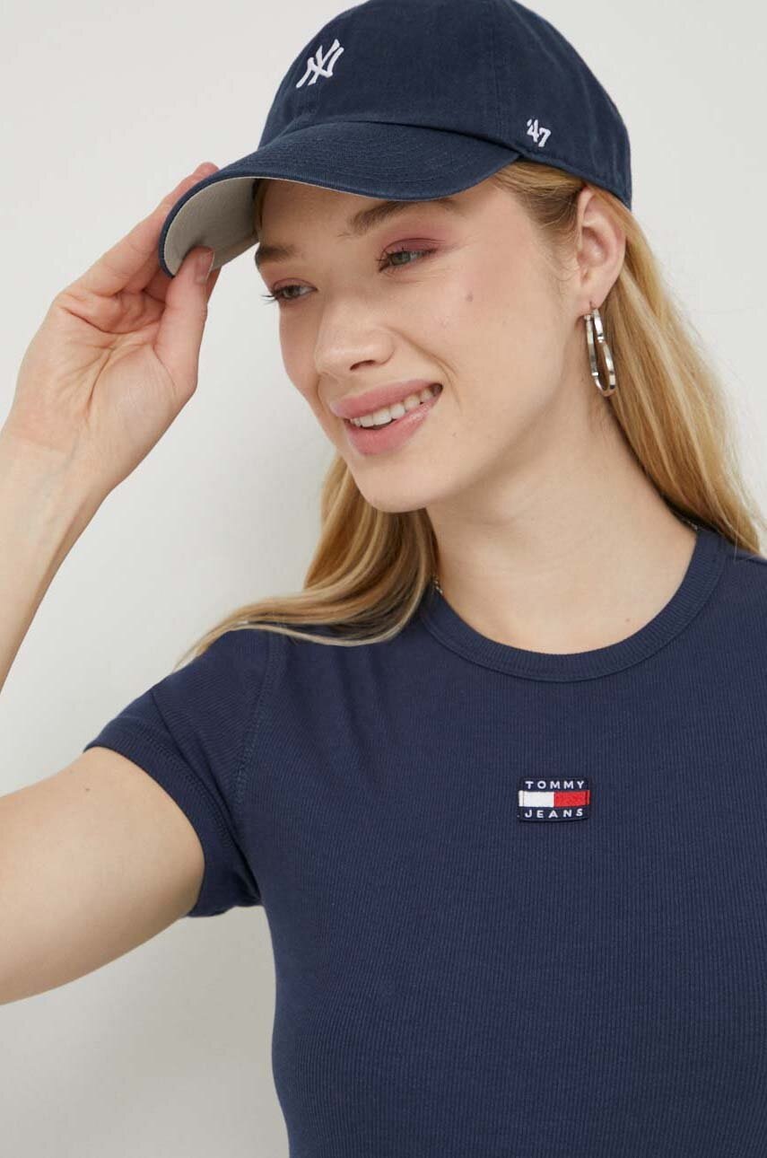 

Тениска Tommy Jeans в черно, Тъмносин