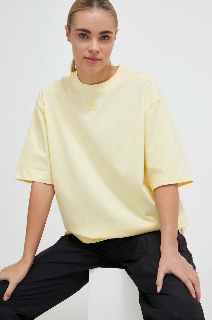 

Бавовняна футболка adidas Originals колір жовтий