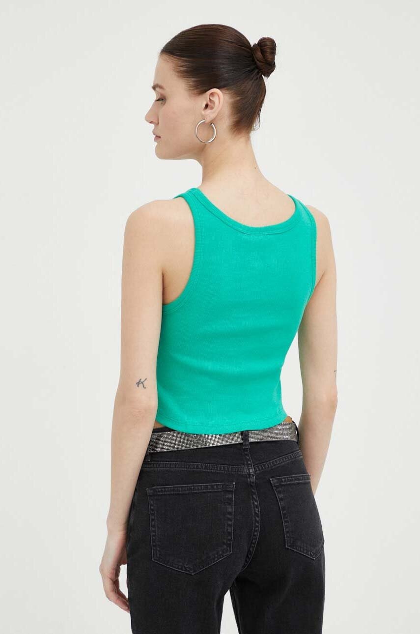 Top Gestuz χρώμα: πράσινο φωτογραφία