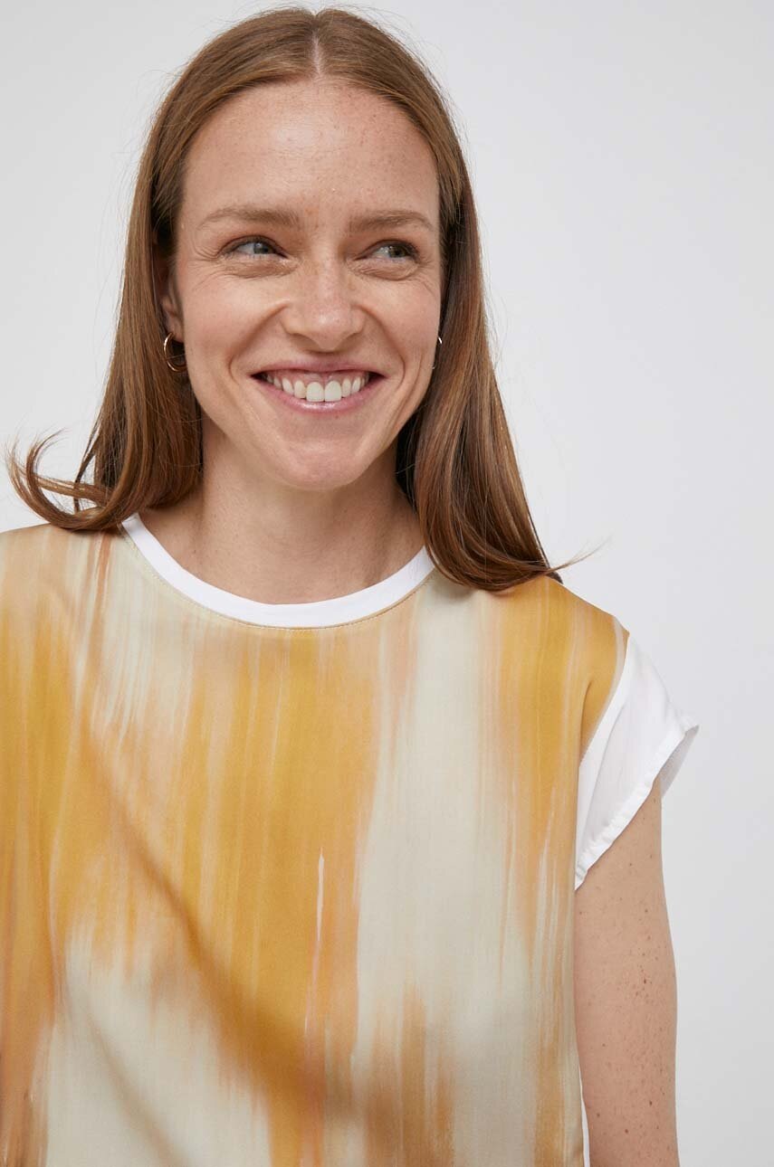 Μπλουζάκι United Colors of Benetton χρώμα: μπεζ φωτογραφία