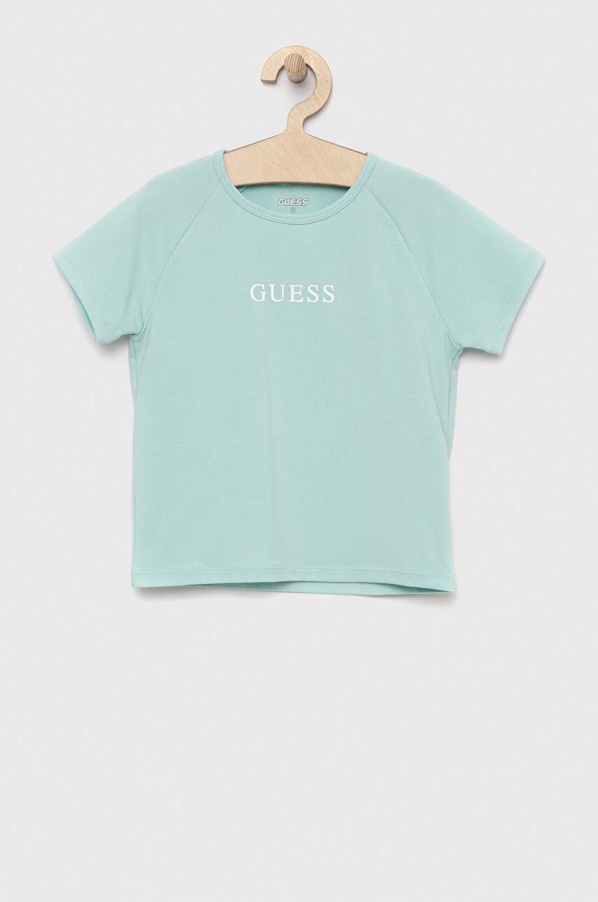 Levně Dětské tričko Guess tyrkysová barva