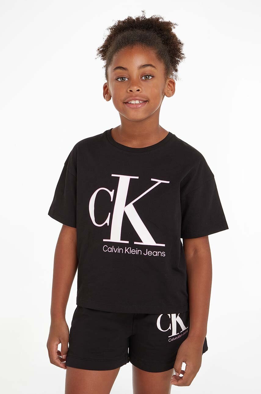 

Детска памучна тениска Calvin Klein Jeans в черно, Черен