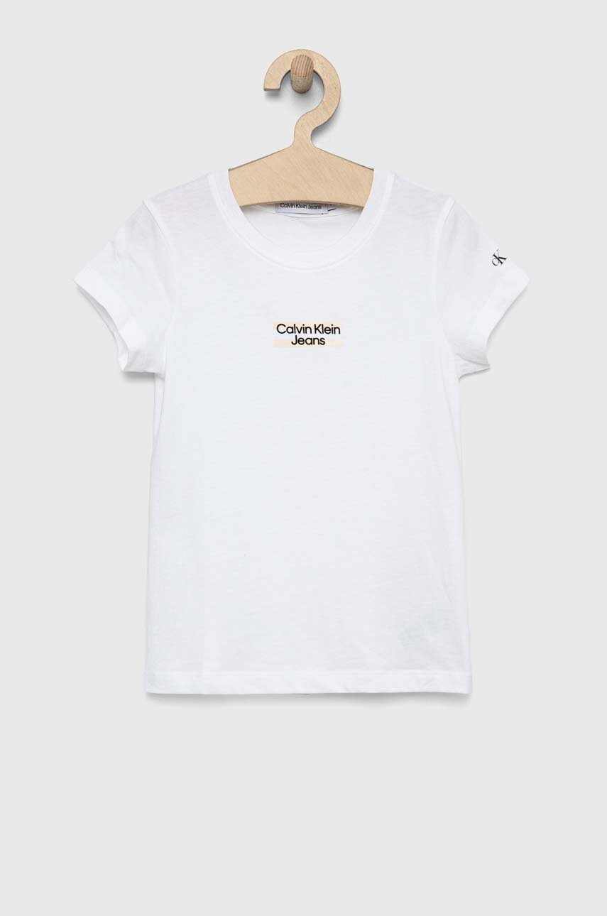 

Детска памучна тениска Calvin Klein Jeans в бяло, Бял