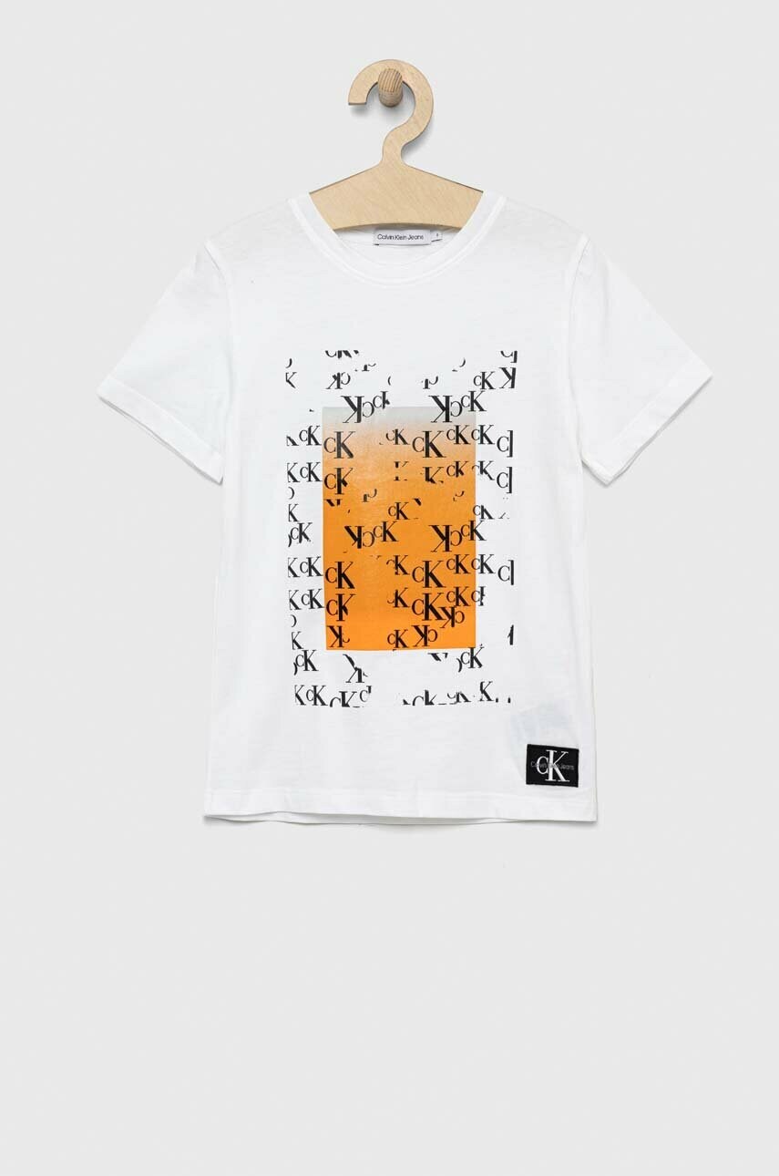 

Детска памучна тениска Calvin Klein Jeans в бяло, Бял