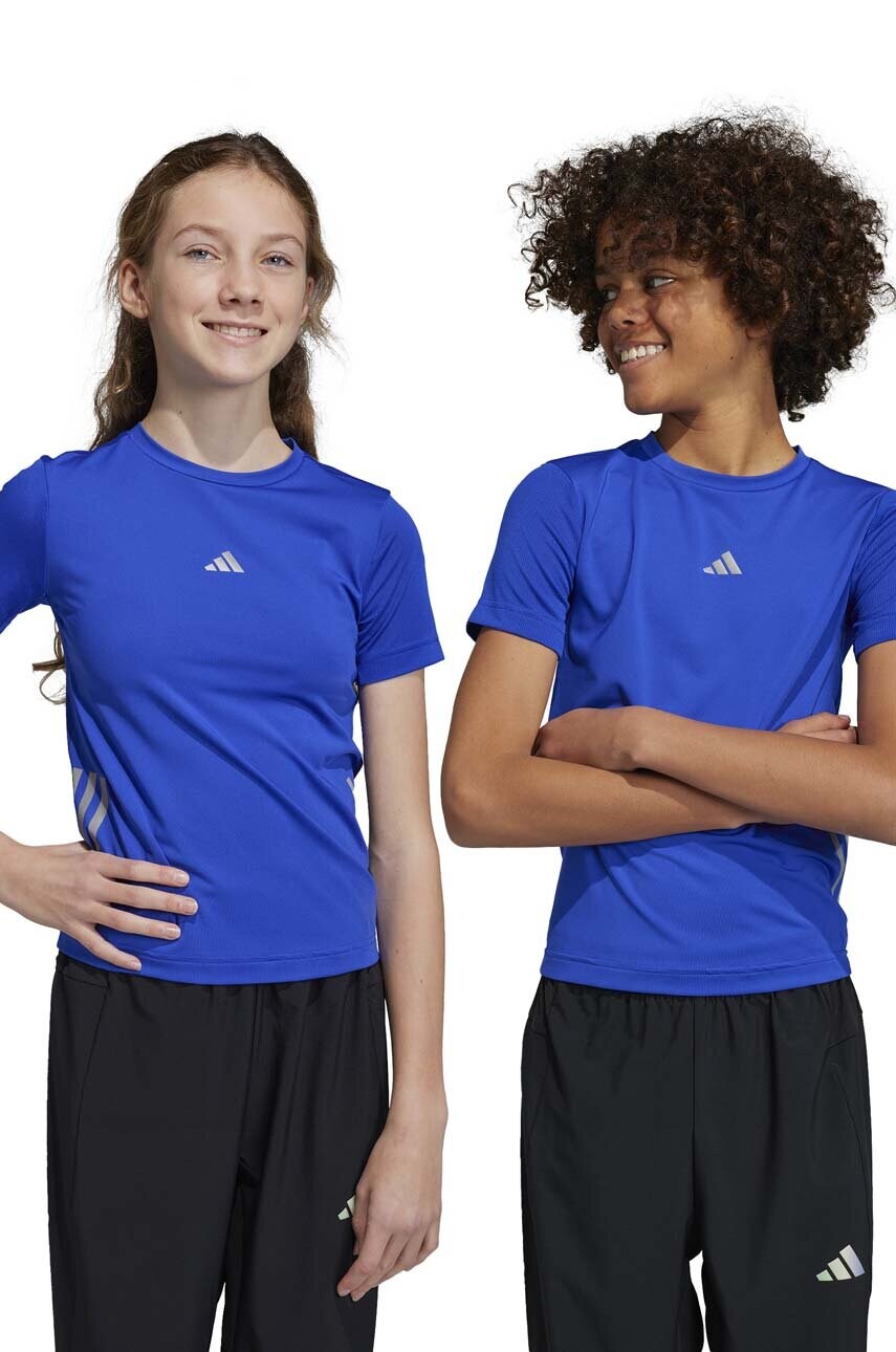 

Детска тениска adidas U RUN 3S в синьо с принт, Син