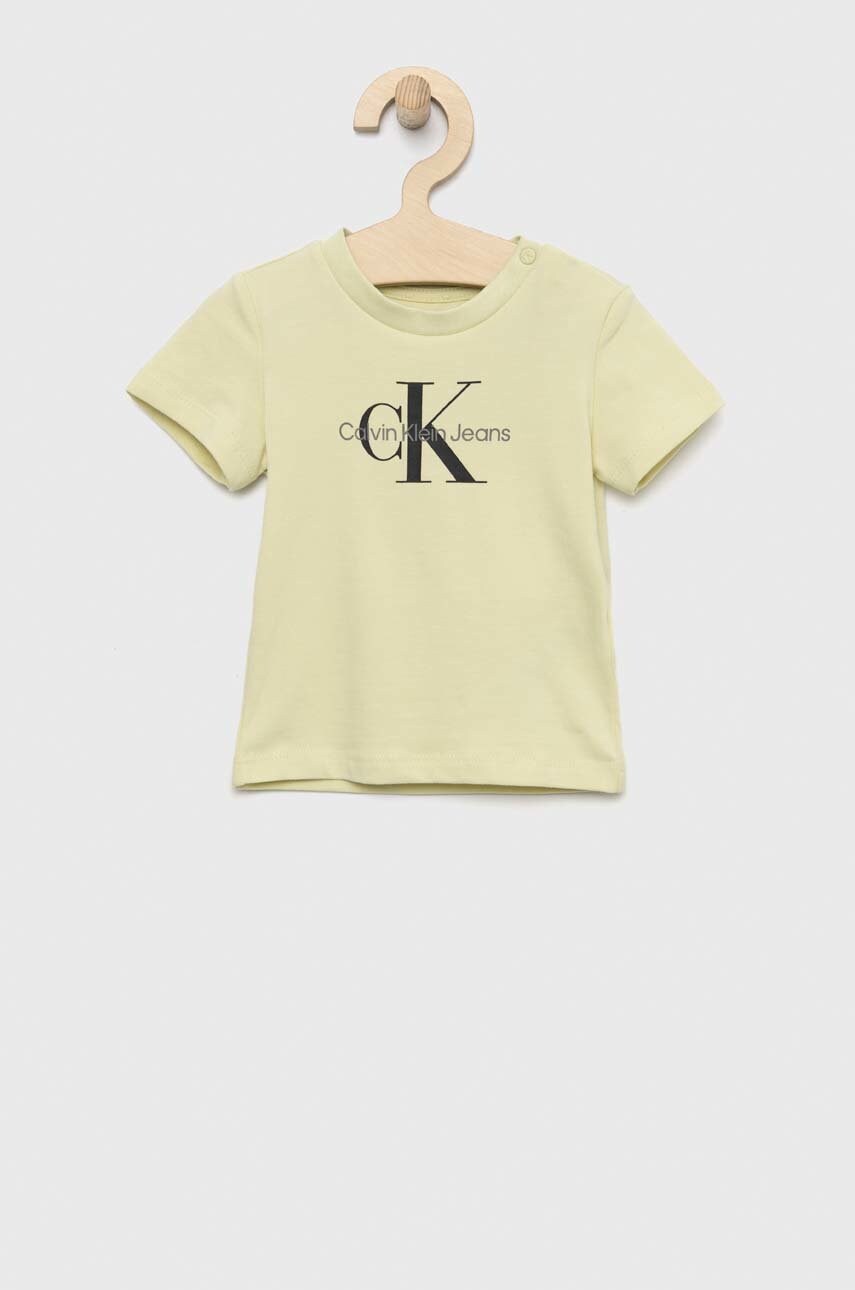 Levně Dětské tričko Calvin Klein Jeans zelená barva, s potiskem