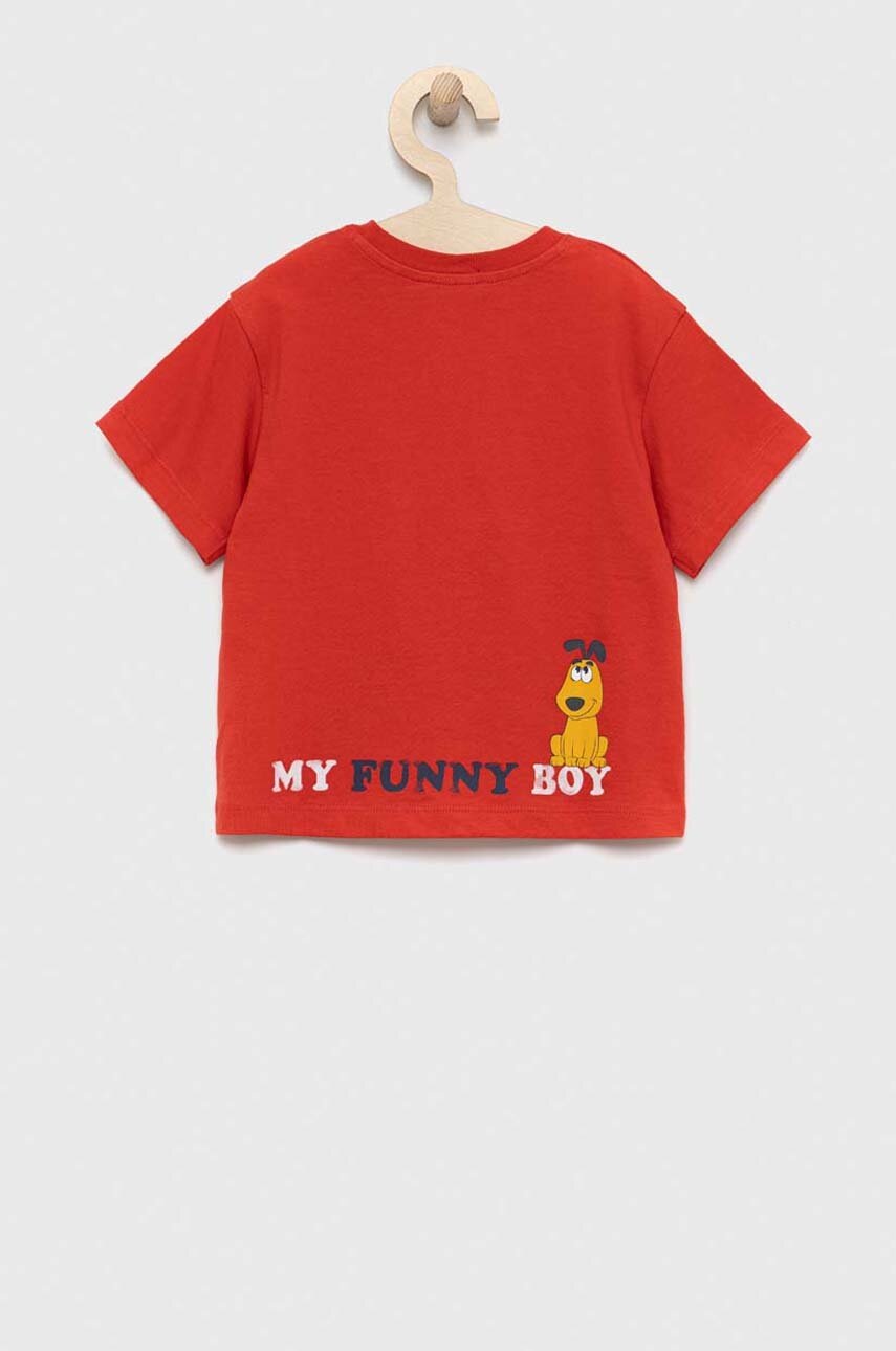 Детская хлопковая футболка United Colors of Benetton цвет красный узорная Детская хлопковая футболка United Colors of Benetton цвет красный узорная