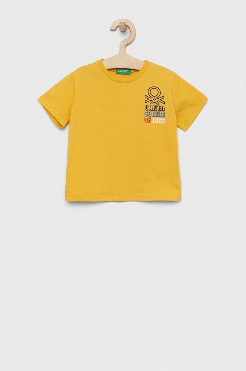 

Дитяча бавовняна футболка United Colors of Benetton колір жовтий з принтом