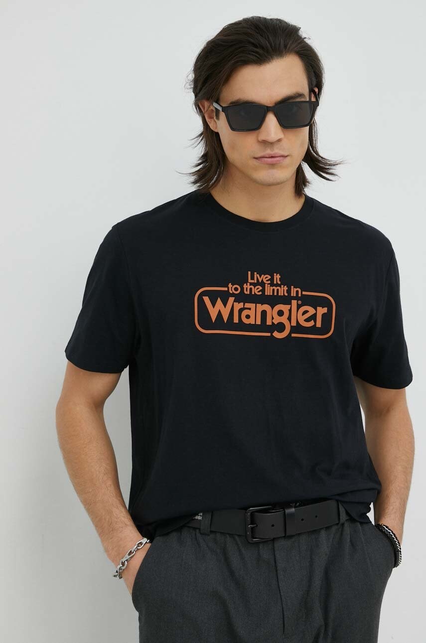 

Бавовняна футболка Wrangler колір чорний з принтом