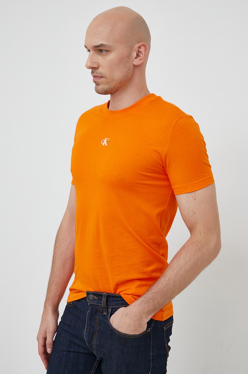 

Памучна тениска Calvin Klein Jeans в оранжево с изчистен дизайн, Оранжев