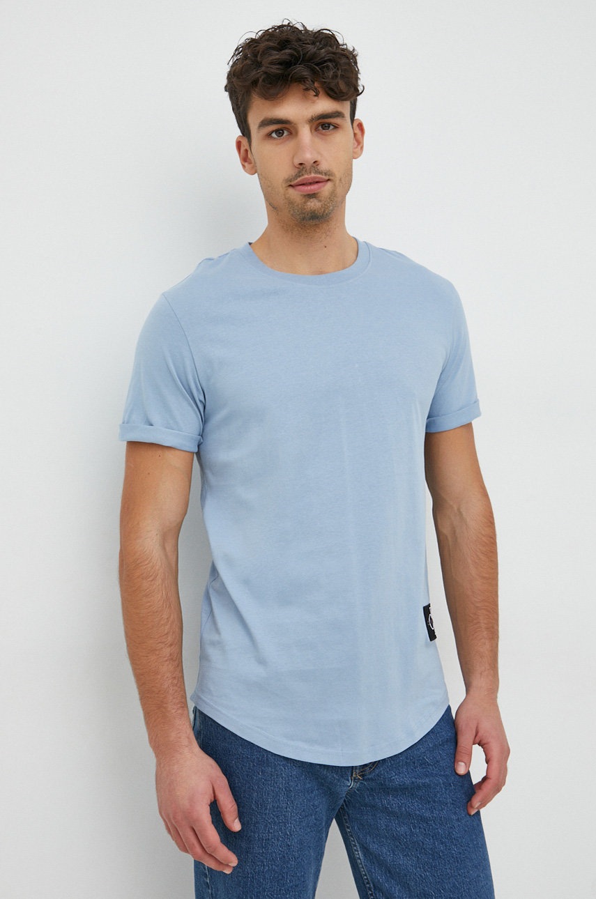 

Памучна тениска Calvin Klein Jeans с апликация, Син