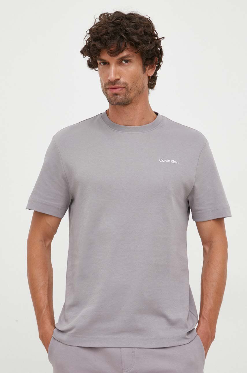 Bavlněné tričko Calvin Klein šedá barva, s potiskem - šedá - 100 % Bavlna