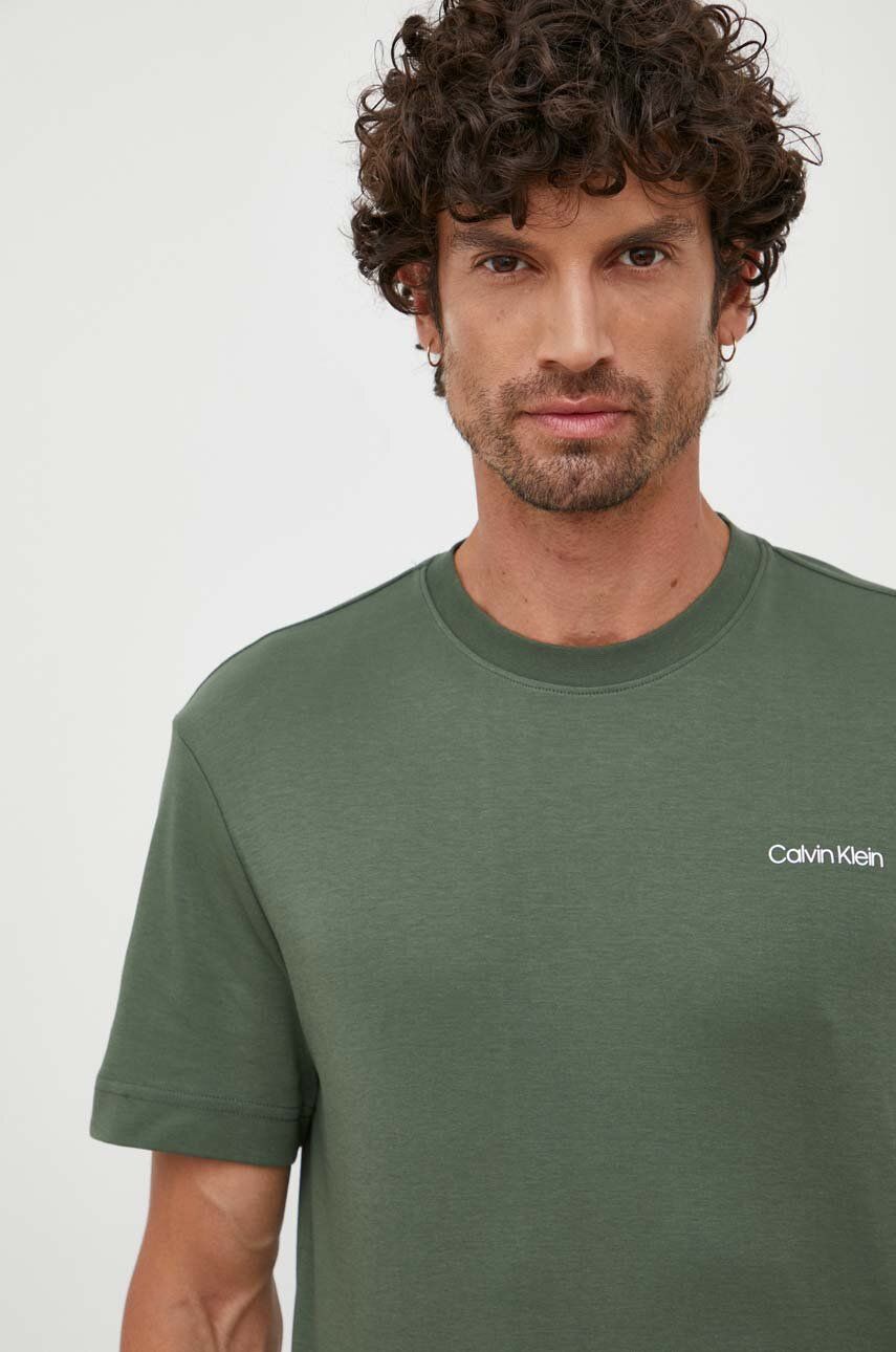 Bavlněné tričko Calvin Klein zelená barva, s potiskem - zelená - 100 % Bavlna