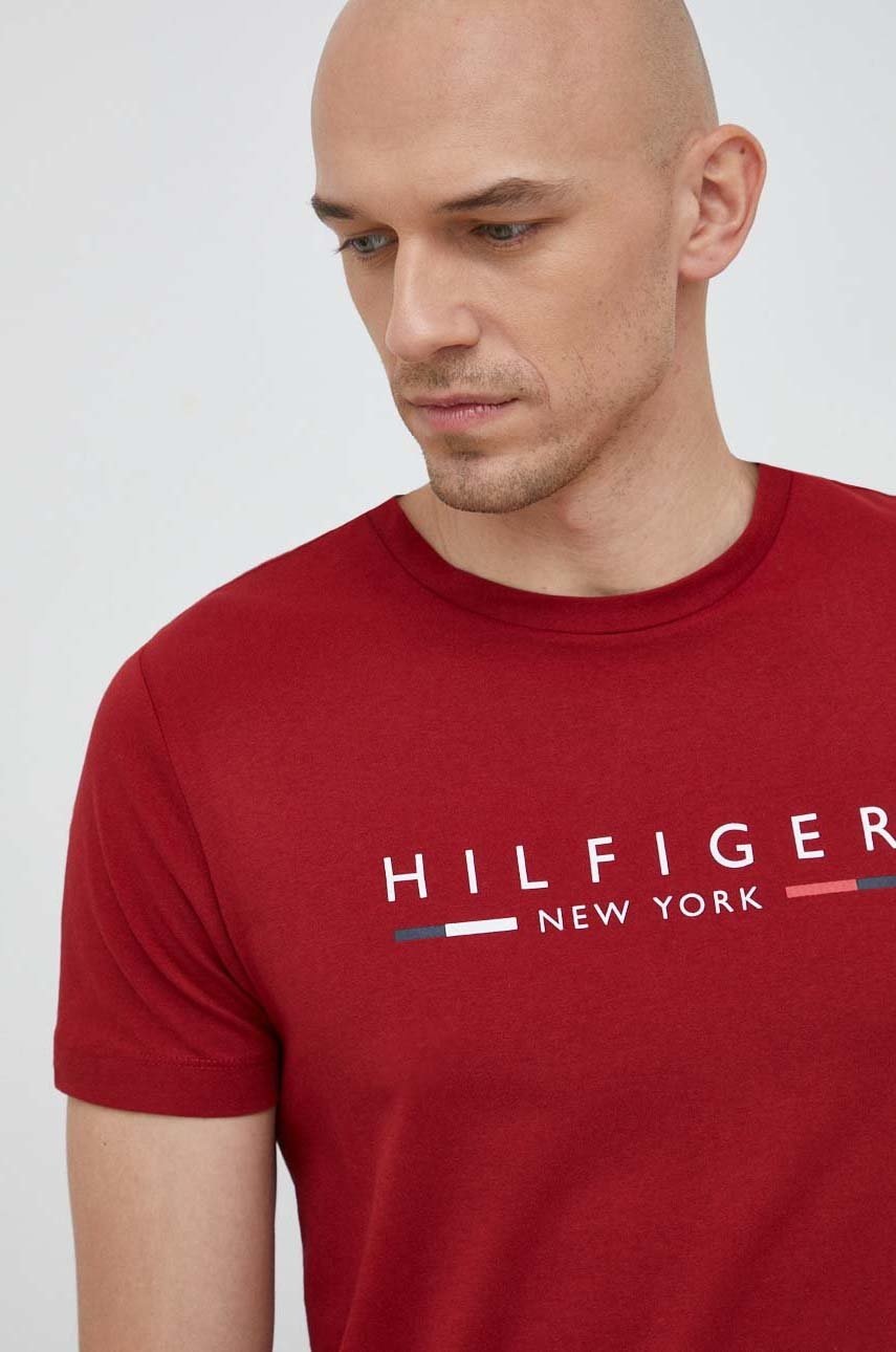 

Памучна тениска Tommy Hilfiger в червено с принт, Червен