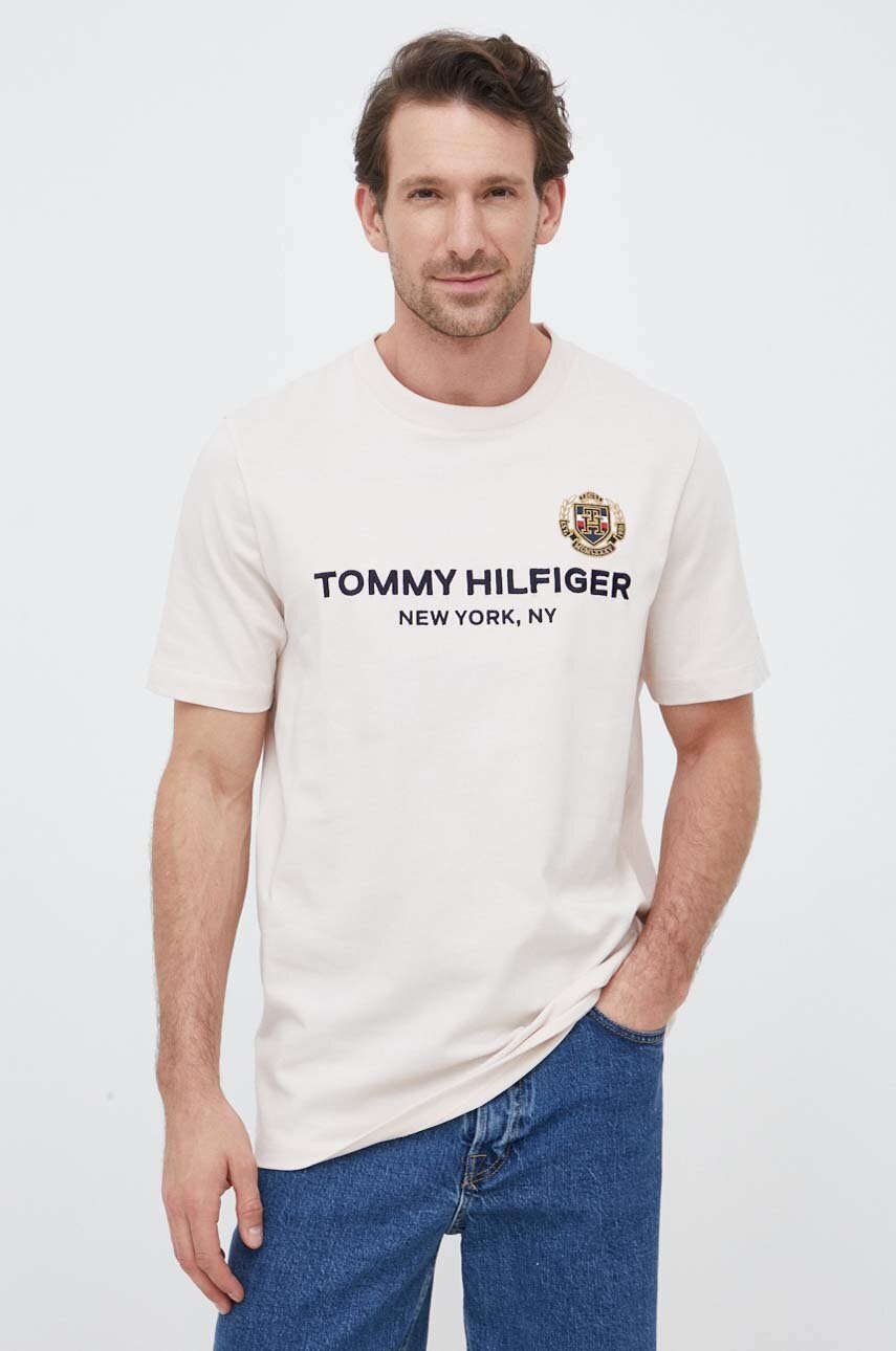 

Памучна тениска Tommy Hilfiger В бежово с апликация, Бежов
