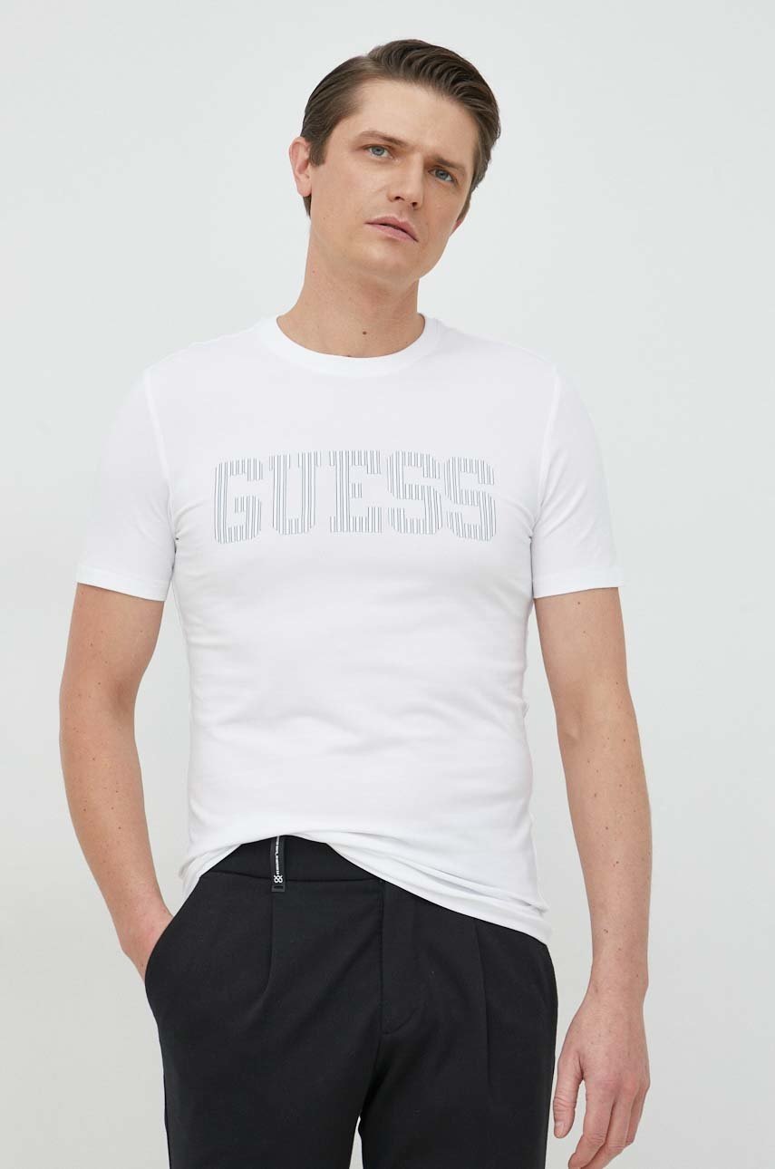 

Футболка Guess чоловічий колір білий з принтом