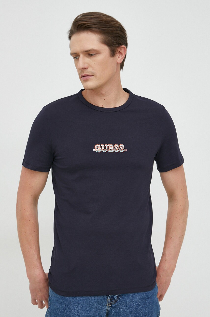 

Футболка Guess чоловічий колір синій з аплікацією