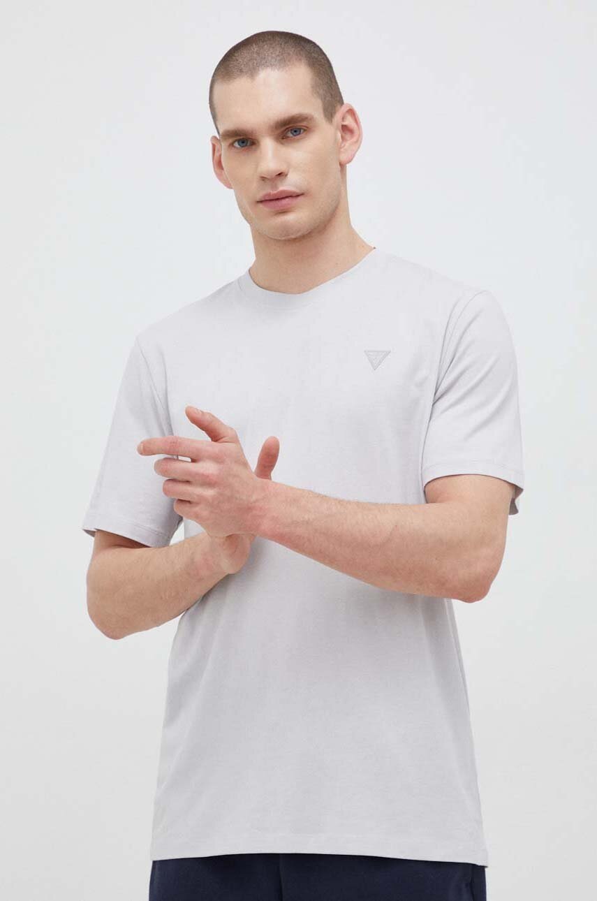 

Футболка Guess мужской цвет серый однотонный