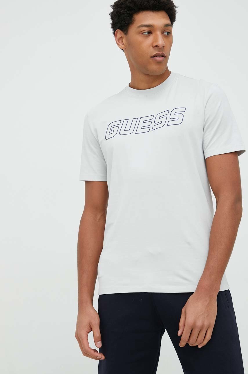 

Тениска Guess в бежово с принт, Бежов
