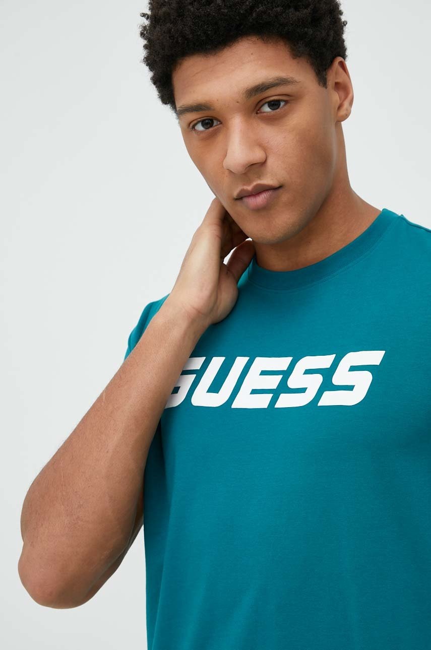 

Тениска Guess в зелено с принт, Зелен