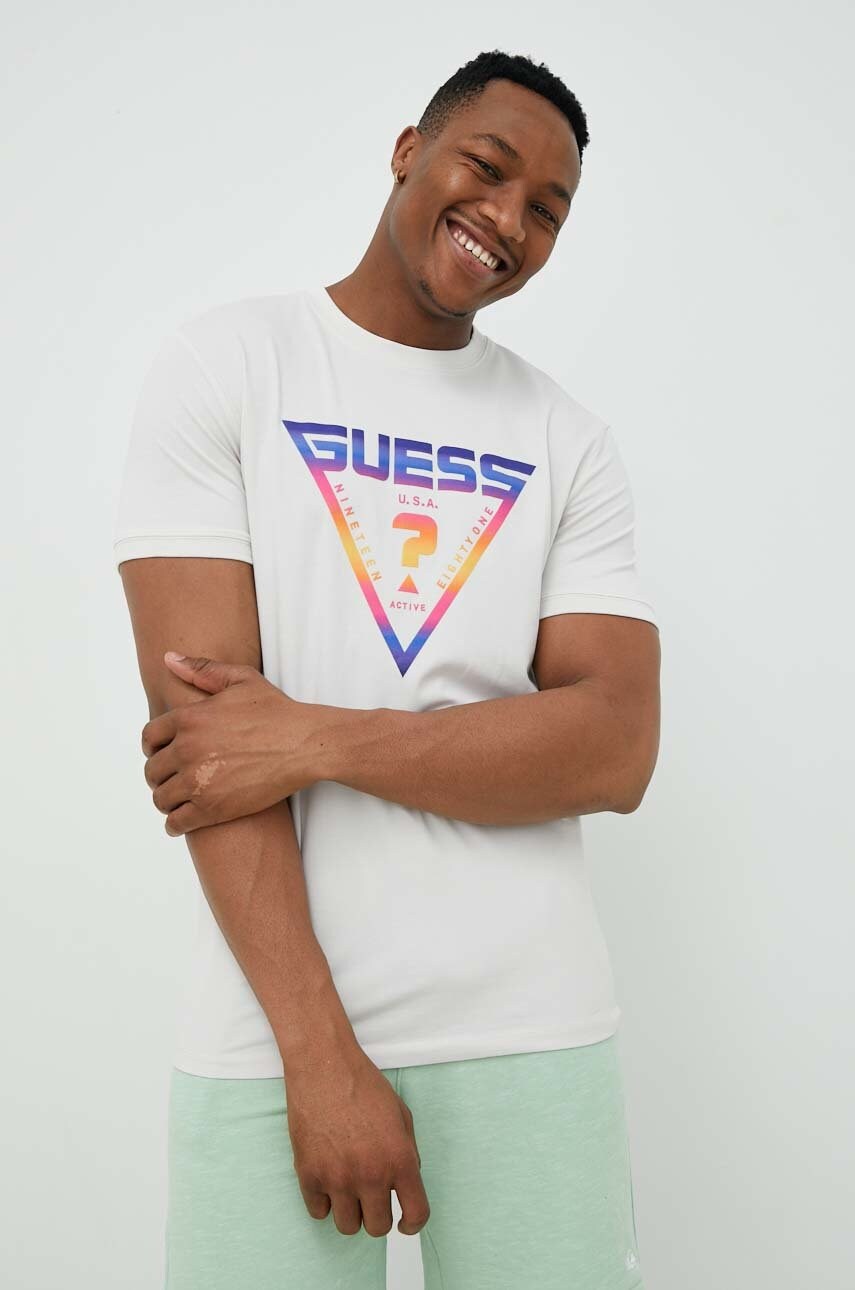 

Футболка Guess чоловічий колір сірий з принтом