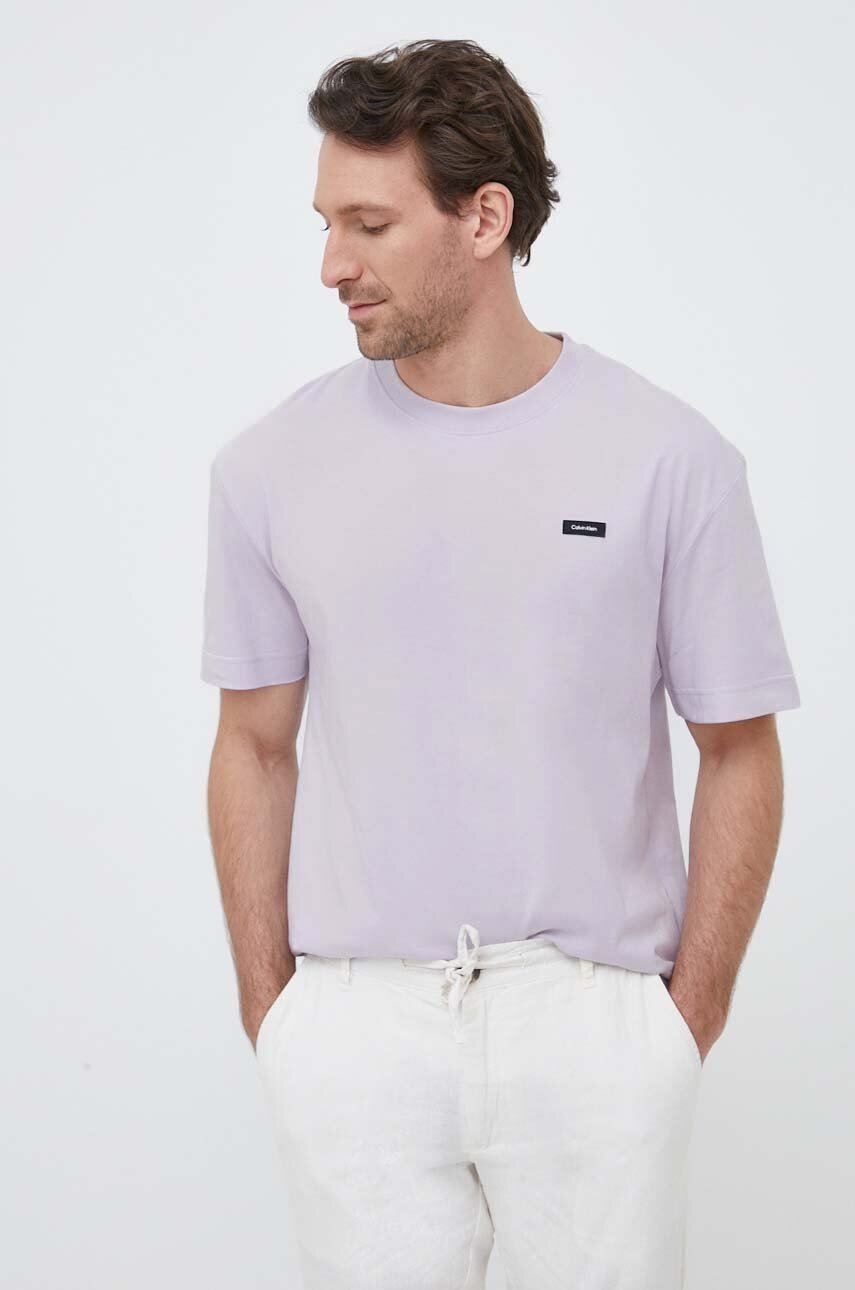 

Памучна тениска Calvin Klein в сиво с изчистен дизайн, Виолетов